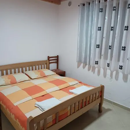 Ferienhaus Buni Shqipes